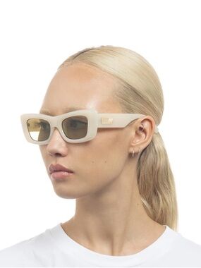 ☀️ Le Specs Dopamine Sunglasses – Milky Almond / Moss Mono